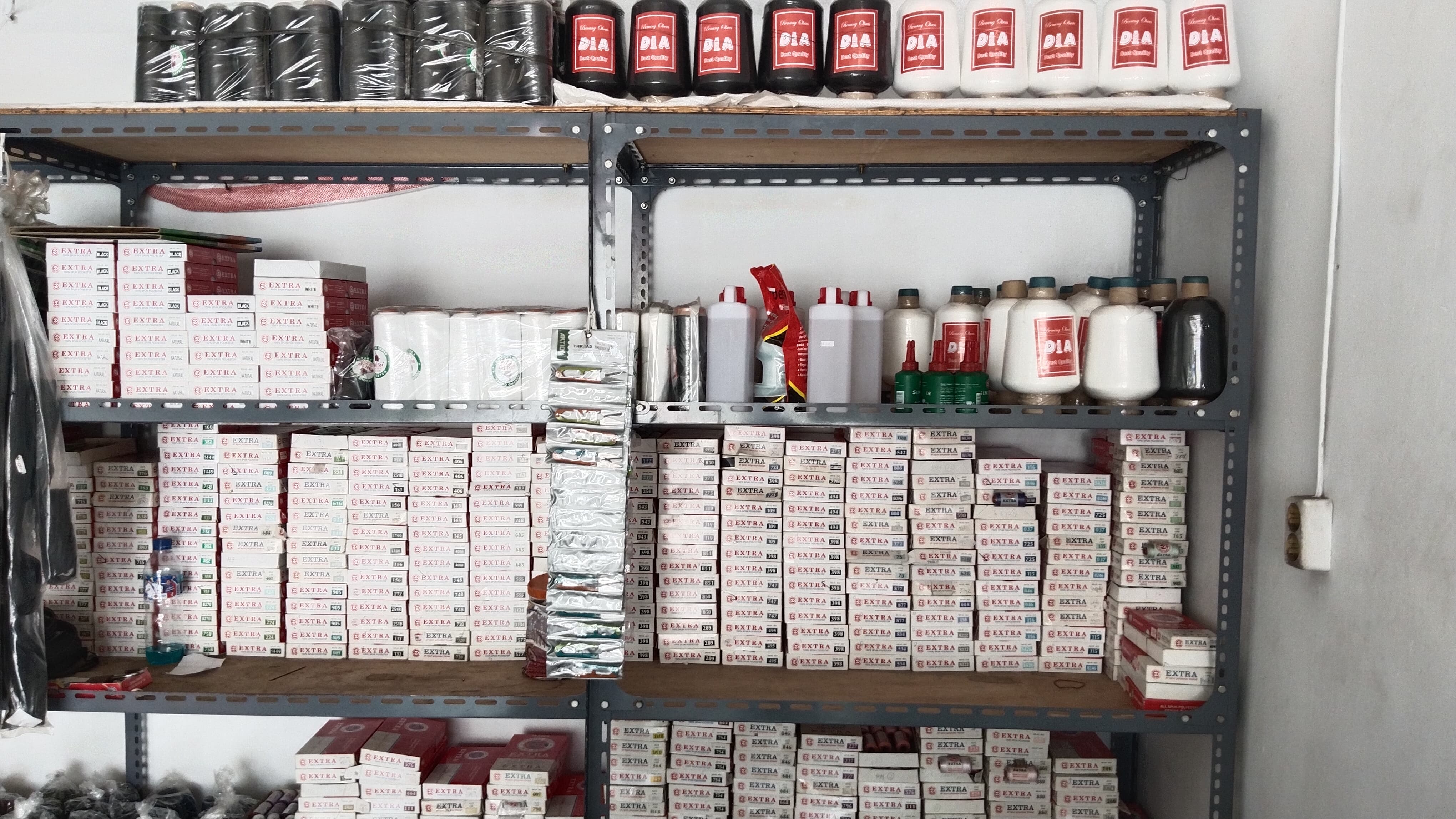 Bahan dan alat-alat jahit